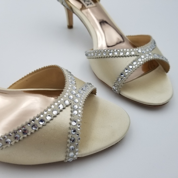 Badgley Mischka Gillian Ankle Strap Open Toe Satin Evening Shoes, Ivory, Size 7 - Picture 2 of 16